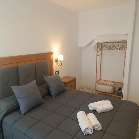 Al-Qazeres Suites Caces Dış mekan fotoğraf