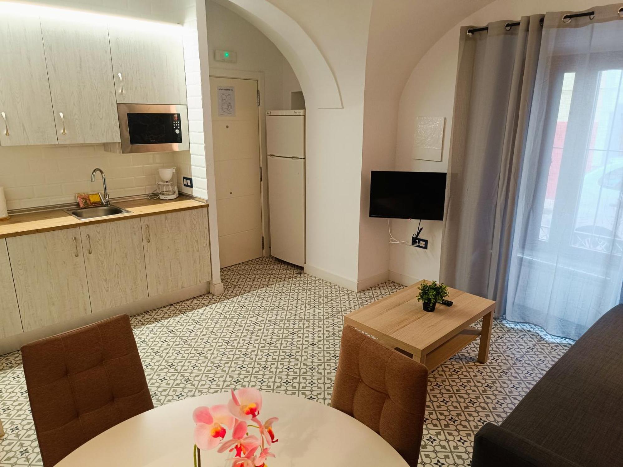 Al-Qazeres Suites Caces Dış mekan fotoğraf