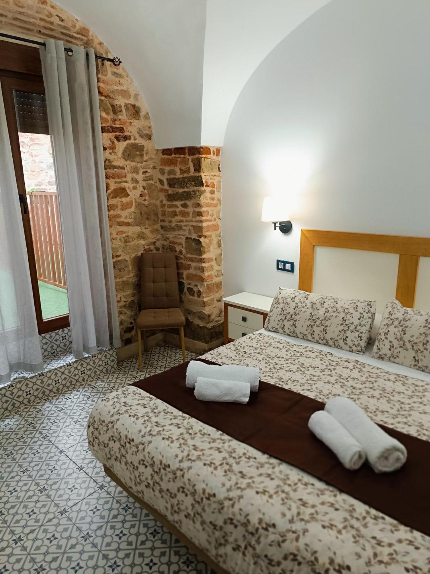 Al-Qazeres Suites Caces Dış mekan fotoğraf